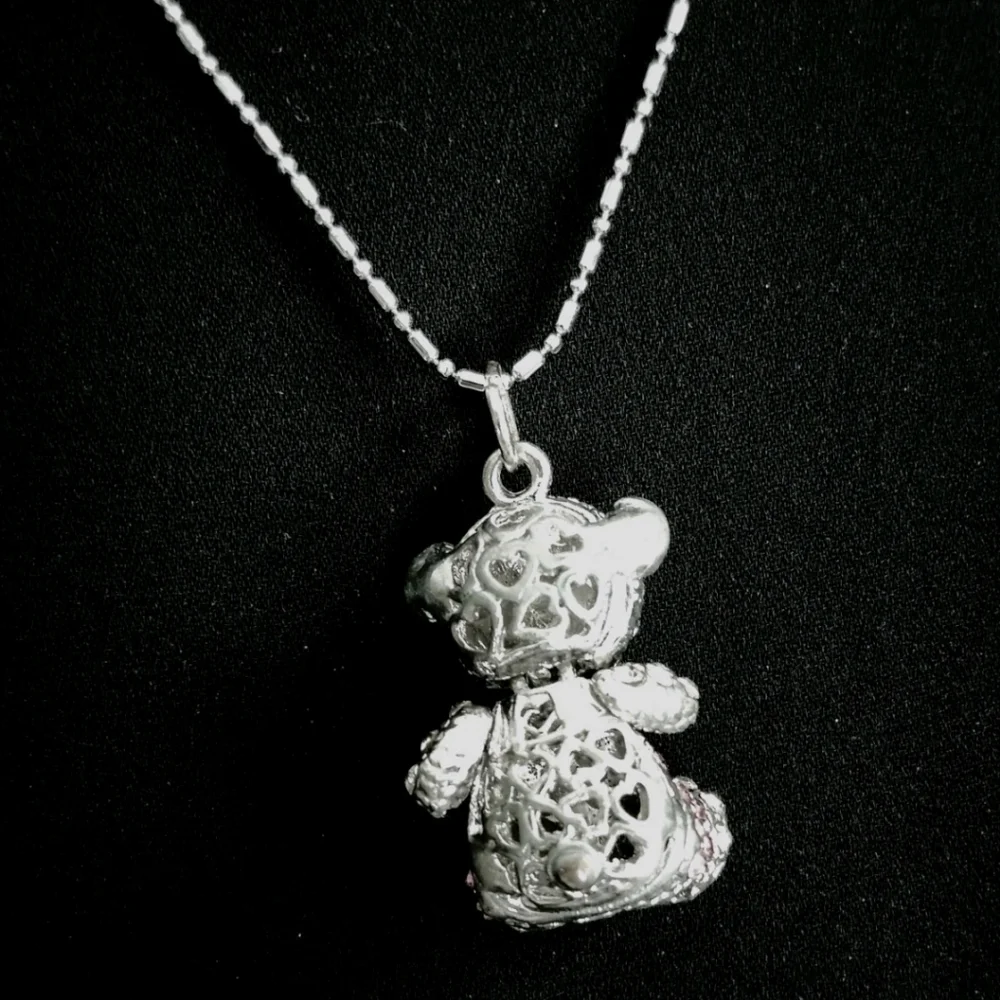 Silver-toned Chrystal/Rhinestone Teddy Bear Pendant Necklace With Movable Head S